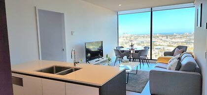 Melbourne Lifestyle Apartments - Best Views on Collins