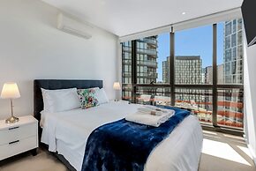 Melbourne Lifestyle Apartments - Best Views on Collins
