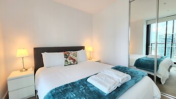 Melbourne Lifestyle Apartments - Best Views on Collins