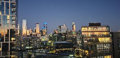 Melbourne Lifestyle Apartments - Best Views on Collins