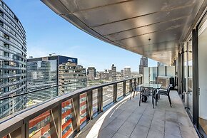 Melbourne Lifestyle Apartments - Best Views on Collins