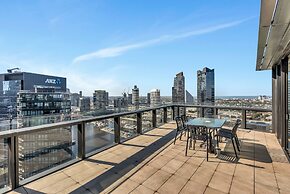 Melbourne Lifestyle Apartments - Best Views on Collins