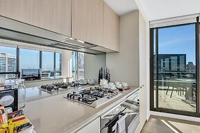 Melbourne Lifestyle Apartments - Best Views on Collins