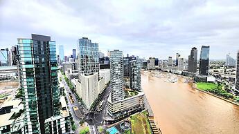 Melbourne Lifestyle Apartments - Best Views on Collins