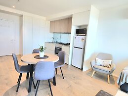 Melbourne Lifestyle Apartments - Best Views on Collins