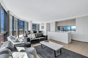 Melbourne Lifestyle Apartments - Best Views on Collins