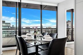 Melbourne Lifestyle Apartments - Best Views on Collins