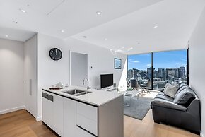 Melbourne Lifestyle Apartments - Best Views on Collins