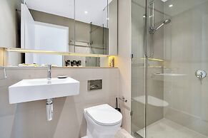 Melbourne Lifestyle Apartments - Best Views on Collins