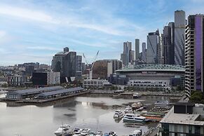 Melbourne Lifestyle Apartments - Best Views on Collins