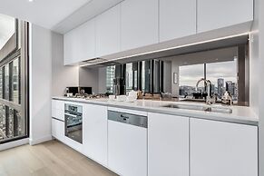 Melbourne Lifestyle Apartments - Best Views on Collins
