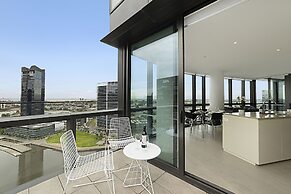 Melbourne Lifestyle Apartments - Best Views on Collins
