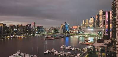 Melbourne Lifestyle Apartments - Best Views on Collins