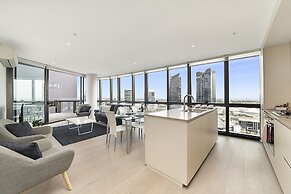 Melbourne Lifestyle Apartments - Best Views on Collins
