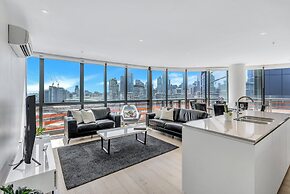 Melbourne Lifestyle Apartments - Best Views on Collins