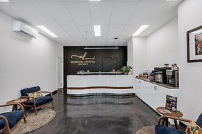 Melbourne Lifestyle Apartments - Best Views on Collins