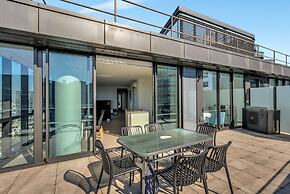 Melbourne Lifestyle Apartments - Best Views on Collins