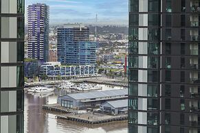 Melbourne Lifestyle Apartments - Best Views on Collins