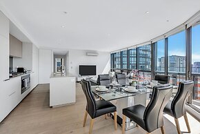 Melbourne Lifestyle Apartments - Best Views on Collins