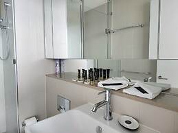 Melbourne Lifestyle Apartments - Best Views on Collins