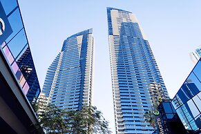Circle On Cavill Surfers Paradise Apartments-Holiday Paradise