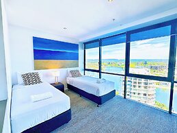 Circle On Cavill Surfers Paradise Apartments-Holiday Paradise