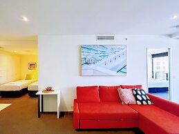 Circle On Cavill Surfers Paradise Apartments-Holiday Paradise