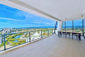 Circle On Cavill Surfers Paradise Apartments-Holiday Paradise