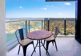 Circle On Cavill Surfers Paradise Apartments-Holiday Paradise