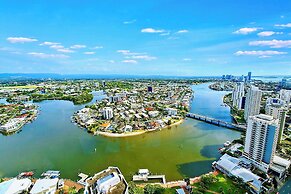 Circle On Cavill Surfers Paradise Apartments-Holiday Paradise