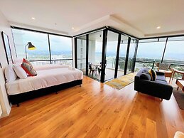 Circle On Cavill Surfers Paradise Apartments-Holiday Paradise