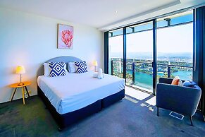 Circle On Cavill Surfers Paradise Apartments-Holiday Paradise