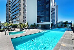 Circle On Cavill Surfers Paradise Apartments-Holiday Paradise