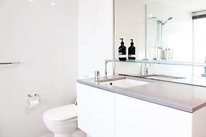 Circle On Cavill Surfers Paradise Apartments-Holiday Paradise