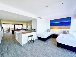Circle On Cavill Surfers Paradise Apartments-Holiday Paradise