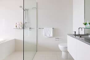 Circle On Cavill Surfers Paradise Apartments-Holiday Paradise