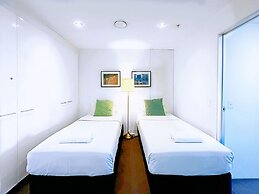 Circle On Cavill Surfers Paradise Apartments-Holiday Paradise