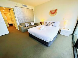 Circle On Cavill Surfers Paradise Apartments-Holiday Paradise