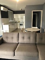 Bull 'n' Bush Hotel Motel