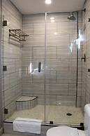 Barefoot Caye Caulker Hotel