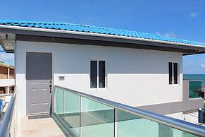 Barefoot Caye Caulker Hotel