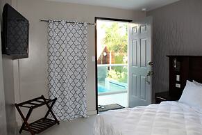 Barefoot Caye Caulker Hotel