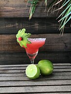 Barefoot Caye Caulker Hotel