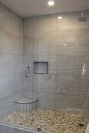 Barefoot Caye Caulker Hotel