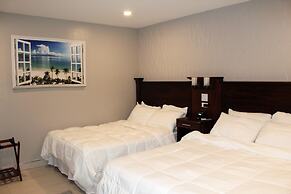 Barefoot Caye Caulker Hotel