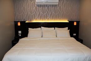 Barefoot Caye Caulker Hotel