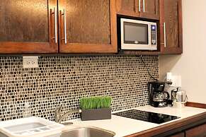 Barefoot Caye Caulker Hotel