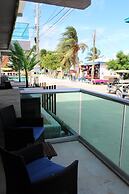 Barefoot Caye Caulker Hotel