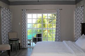 Barefoot Caye Caulker Hotel
