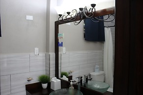 Barefoot Caye Caulker Hotel